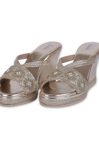 Gold synthetic wedges heels