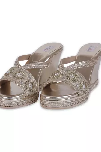 Gold synthetic wedges heels