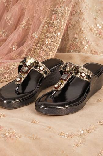 Black synthetic kolhapuri heels