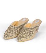 Gold synthetic mojari heels
