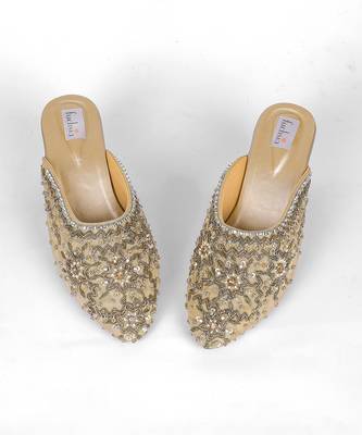 Gold synthetic mojari heels 4