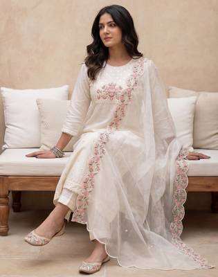 White embroidered silk blend kurta trouser dupatta set 1