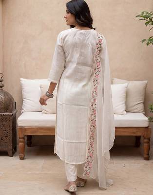 White embroidered silk blend kurta trouser dupatta set 2