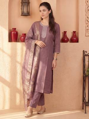 Mauve embroidered silk blend kurta trouser dupatta set 4