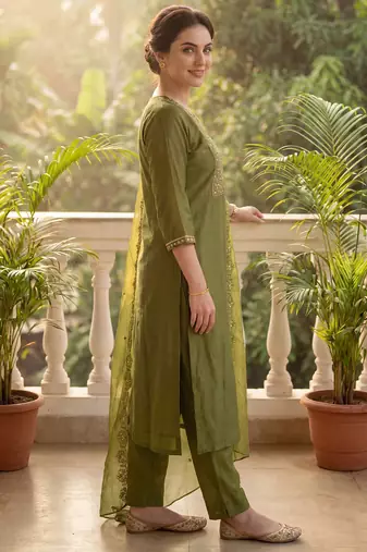 Green embroidered silk blend kurta trouser dupatta set