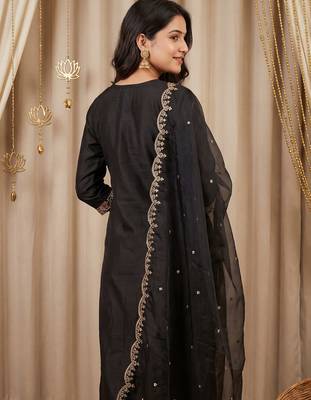 Black embroidered silk blend kurta trouser dupatta set 2