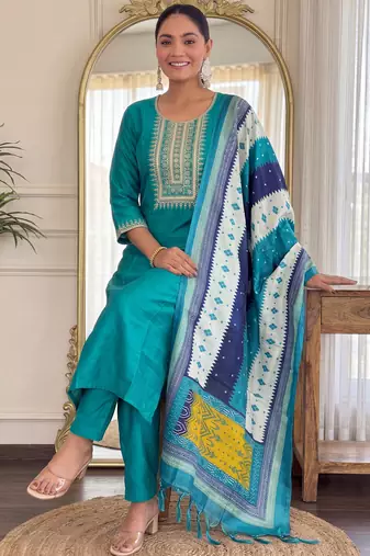 Green embroidered silk blend kurta trouser dupatta set
