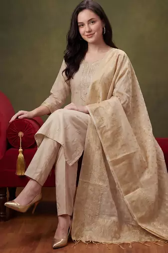 Off white embroidered silk blend kurta trouser dupatta set