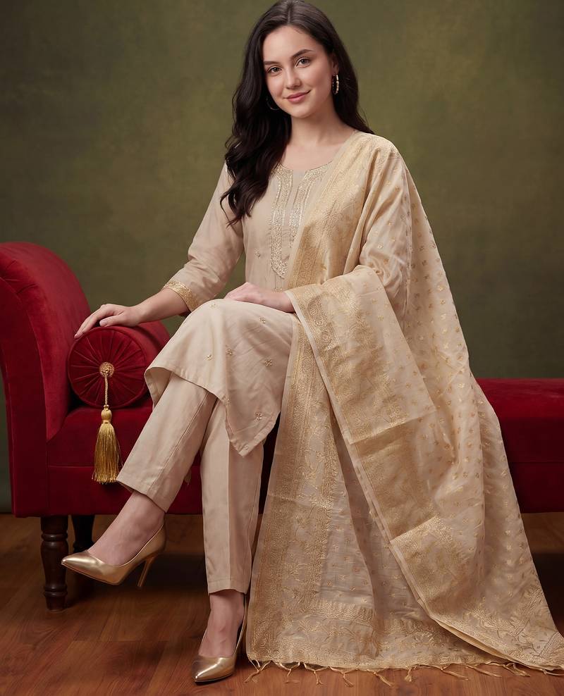 Off white embroidered silk blend kurta trouser dupatta set