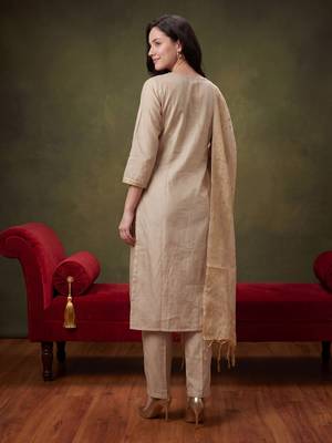Off white embroidered silk blend kurta trouser dupatta set 3