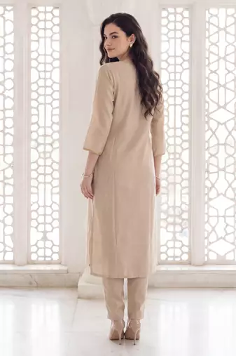 Off white embroidered silk blend kurta trouser dupatta set