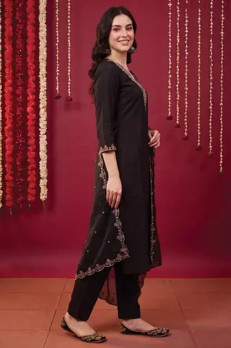 Black embroidered silk blend kurta trouser dupatta set