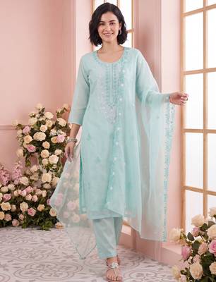 Blue embroidered silk blend kurta trouser dupatta set 4