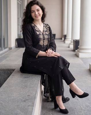 Black embroidered silk blend kurta trouser dupatta set 1