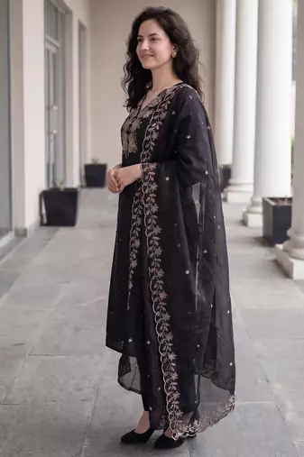 Black embroidered silk blend kurta trouser dupatta set