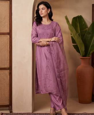 Lavender embroidered silk blend kurta trouser dupatta set 1