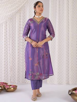 Lavender printed silk blend kurta trouser dupatta set 4