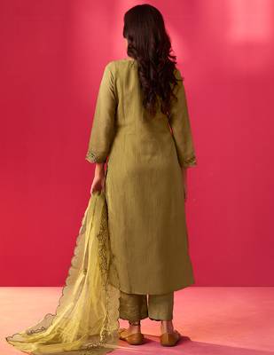 Green embroidered silk blend kurta trouser dupatta set 2