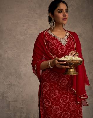 Red printed georgette kurta trouser dupatta set 2