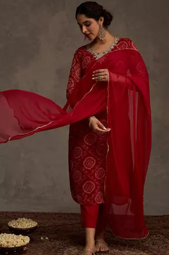 Red printed georgette kurta trouser dupatta set