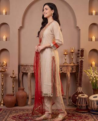 Cream embroidered silk blend kurta trouser dupatta set 4