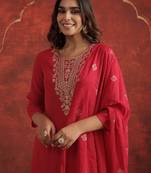 Pink embroidered silk blend kurta trouser dupatta set
