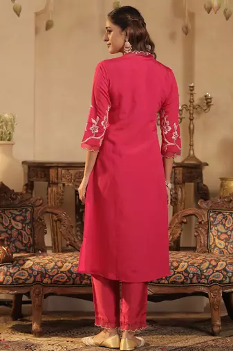 Pink embroidered silk blend kurta trouser dupatta set