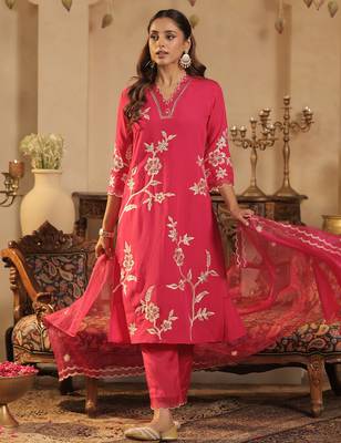 Pink embroidered silk blend kurta trouser dupatta set 3
