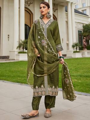 Green embroidered silk blend kurta trouser dupatta set 1