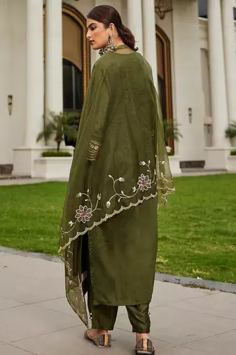 Green embroidered silk blend kurta trouser dupatta set