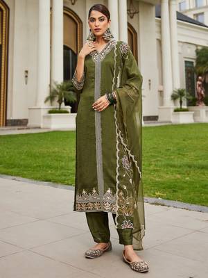 Green embroidered silk blend kurta trouser dupatta set 3