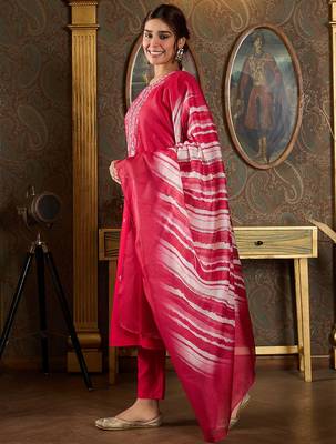 Pink embroidered viscose rayon kurta trouser dupatta set 4
