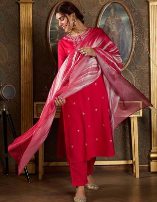 Pink embroidered viscose rayon kurta trouser dupatta set 1