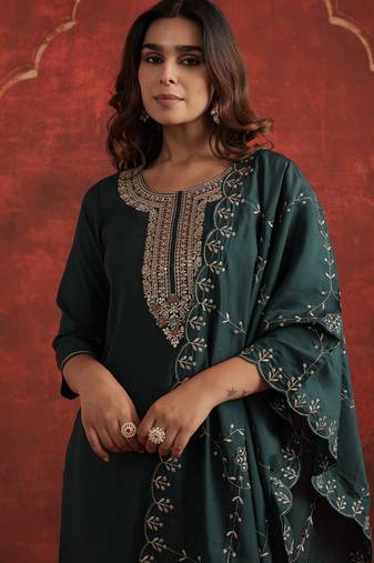 Green embroidered silk blend kurta trouser dupatta set