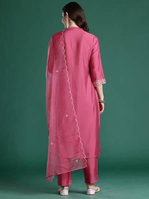 Pink solid silk blend kurta trouser dupatta set 2