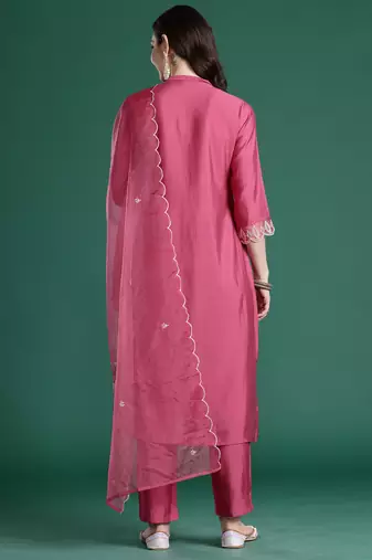 Pink solid silk blend kurta trouser dupatta set