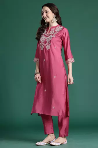 Pink solid silk blend kurta trouser dupatta set