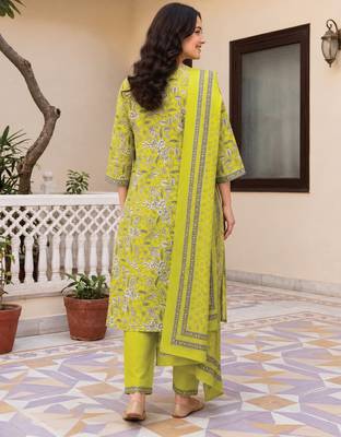 Green printed pure cotton kurta trouser dupatta set 3