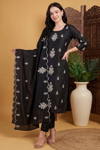 Black embroidered silk blend kurta trouser dupatta set