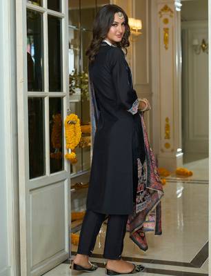 Black embroidered silk blend kurta trouser dupatta set 2