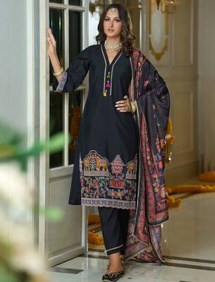 Black embroidered silk blend kurta trouser dupatta set 3
