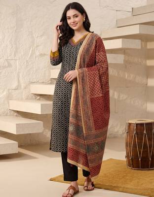 Black printed pure cotton kurta trouser dupatta set 2