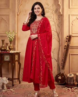 Red embroidered silk blend kurta trouser dupatta set 1