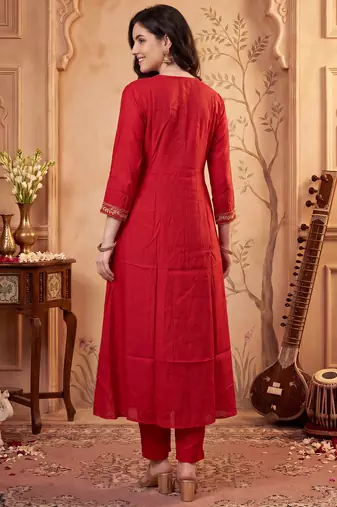 Red embroidered silk blend kurta trouser dupatta set