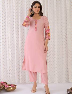 Peach embroidered silk blend kurta trouser dupatta set 4