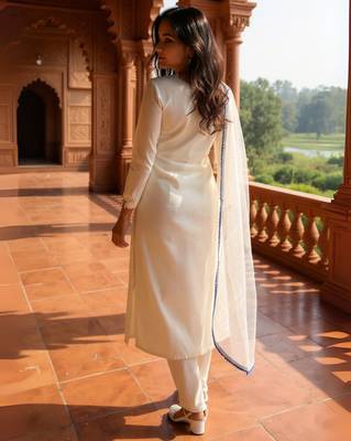 Off white embroidered liva kurta trouser dupatta set 3