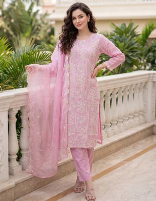 Pink embroidered silk blend kurta trouser dupatta set 2