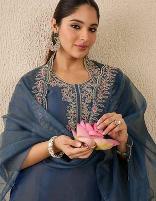 Blue embroidered liva kurta trouser dupatta set 2