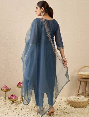 Blue embroidered liva kurta trouser dupatta set 3