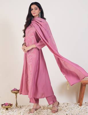 Pink embroidered silk blend kurta trouser dupatta set 3